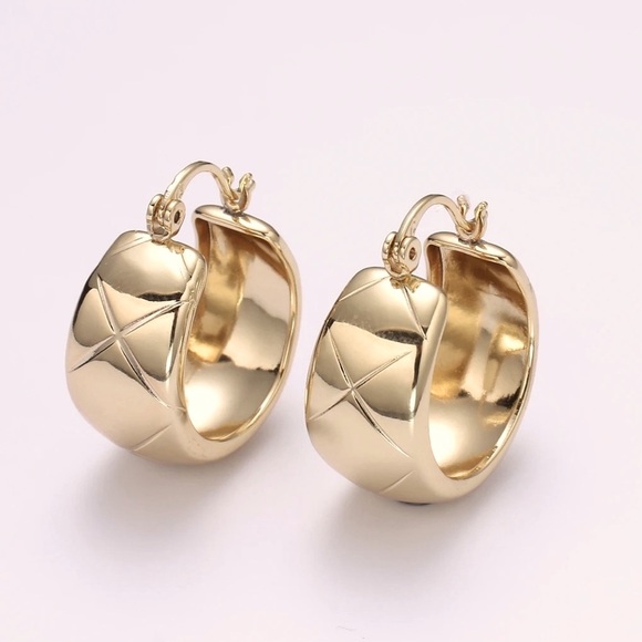 Gold Thick Hoops Earrings | 14k Gold Filled - Picture 3 of 4